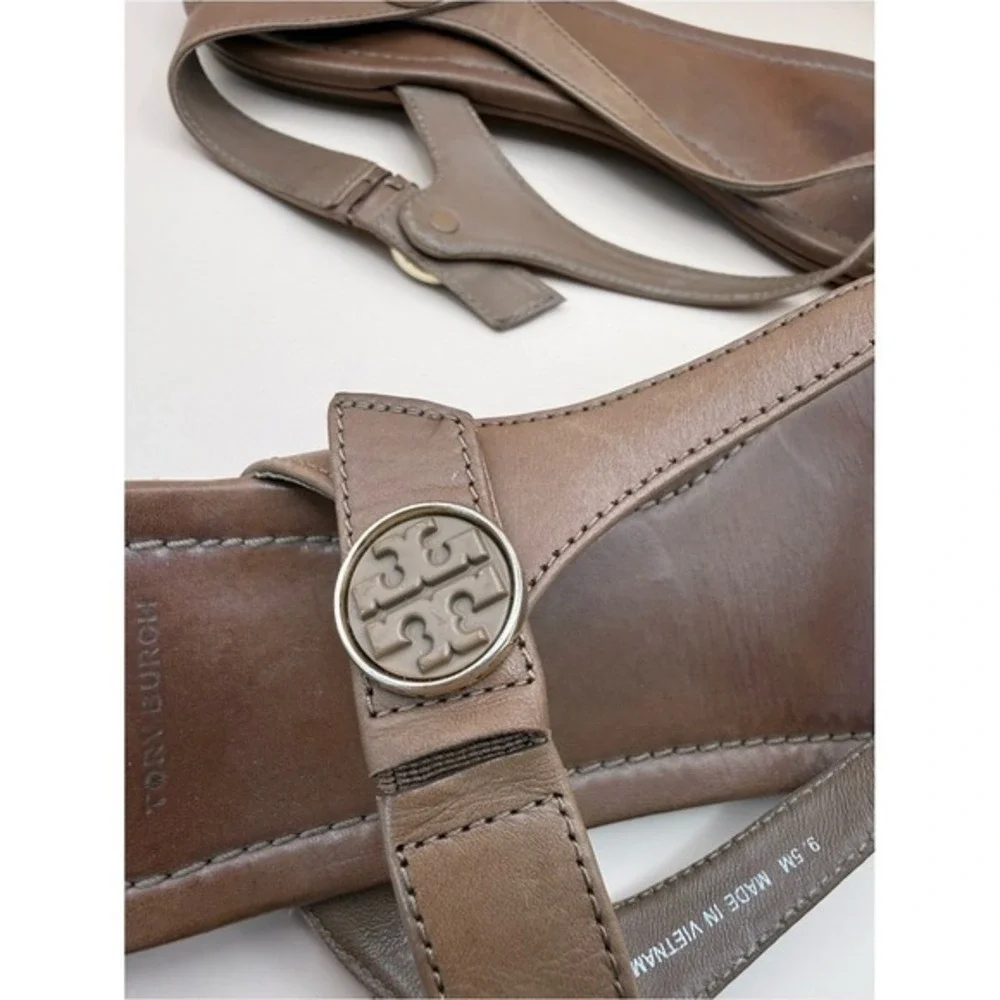 Tory‎ Burch Emmy Tan Leather Flat Thong Slingback Sandals Logo Medallion 9.5M